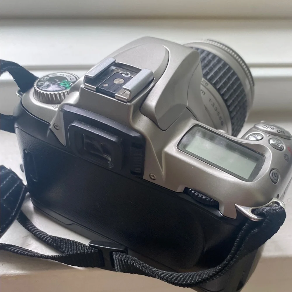 Nikon Silver N55 28 - 80 mm Camera with strap